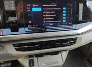 Volkswagen Multivan 11