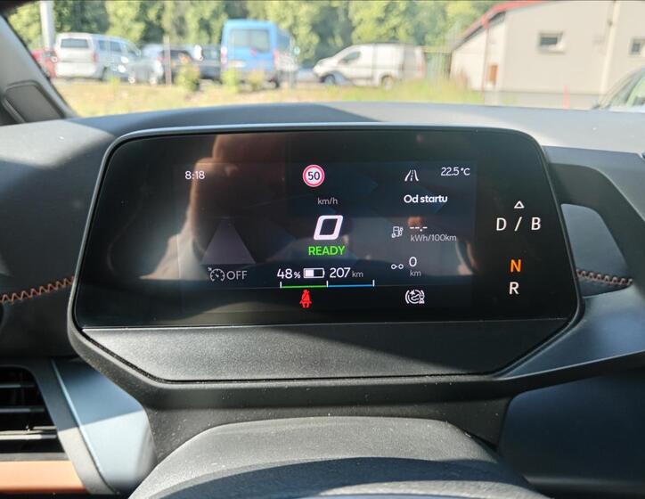 Cupra Born 13
