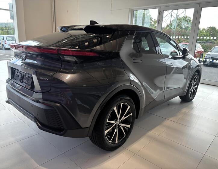 Toyota C-HR 7