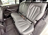 BMW X7 30