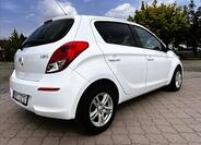 Hyundai i20 8