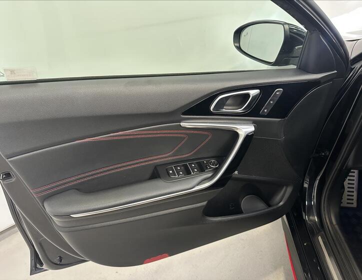 KIA ProCeed 26