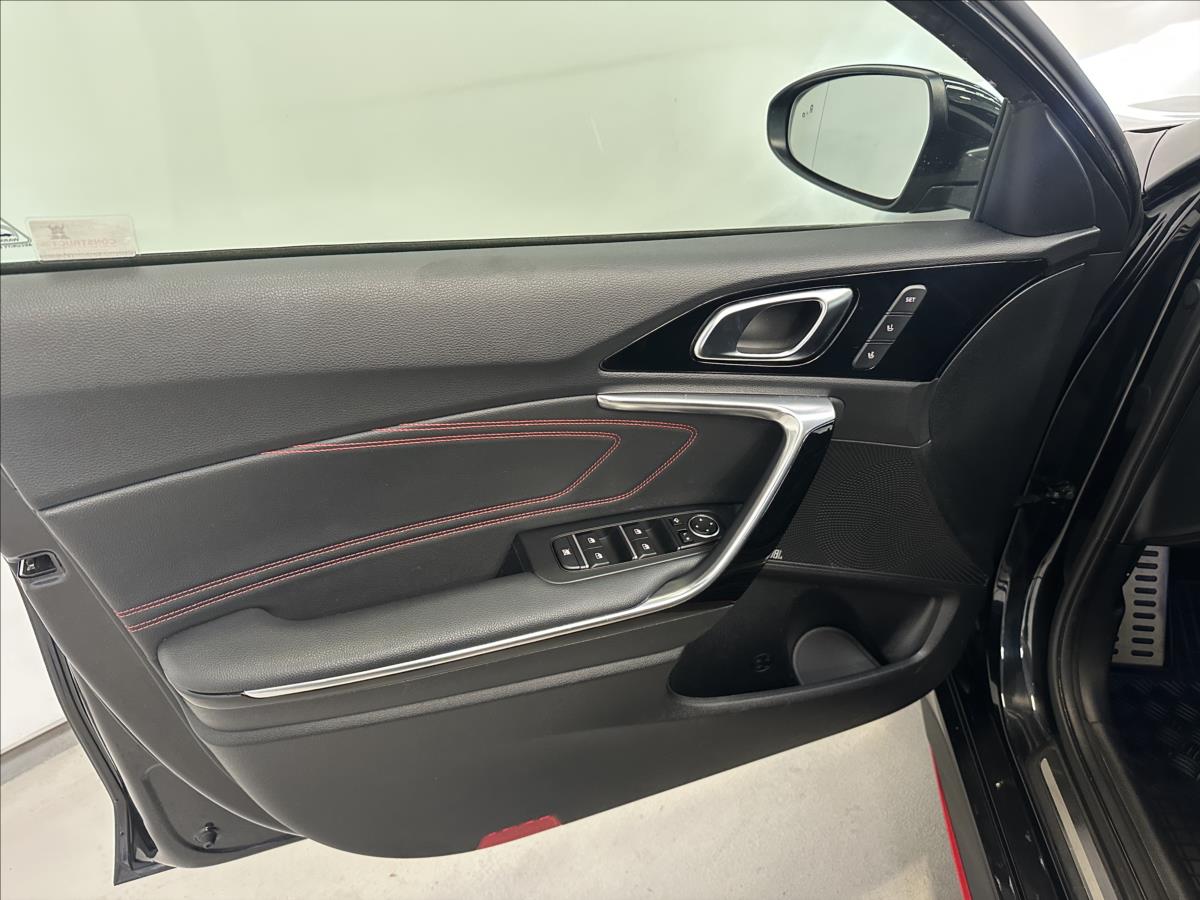 KIA ProCeed