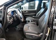Chrysler Pacifica 14