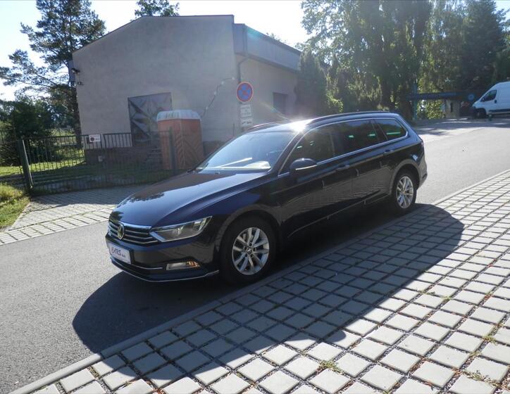 Volkswagen Passat 2