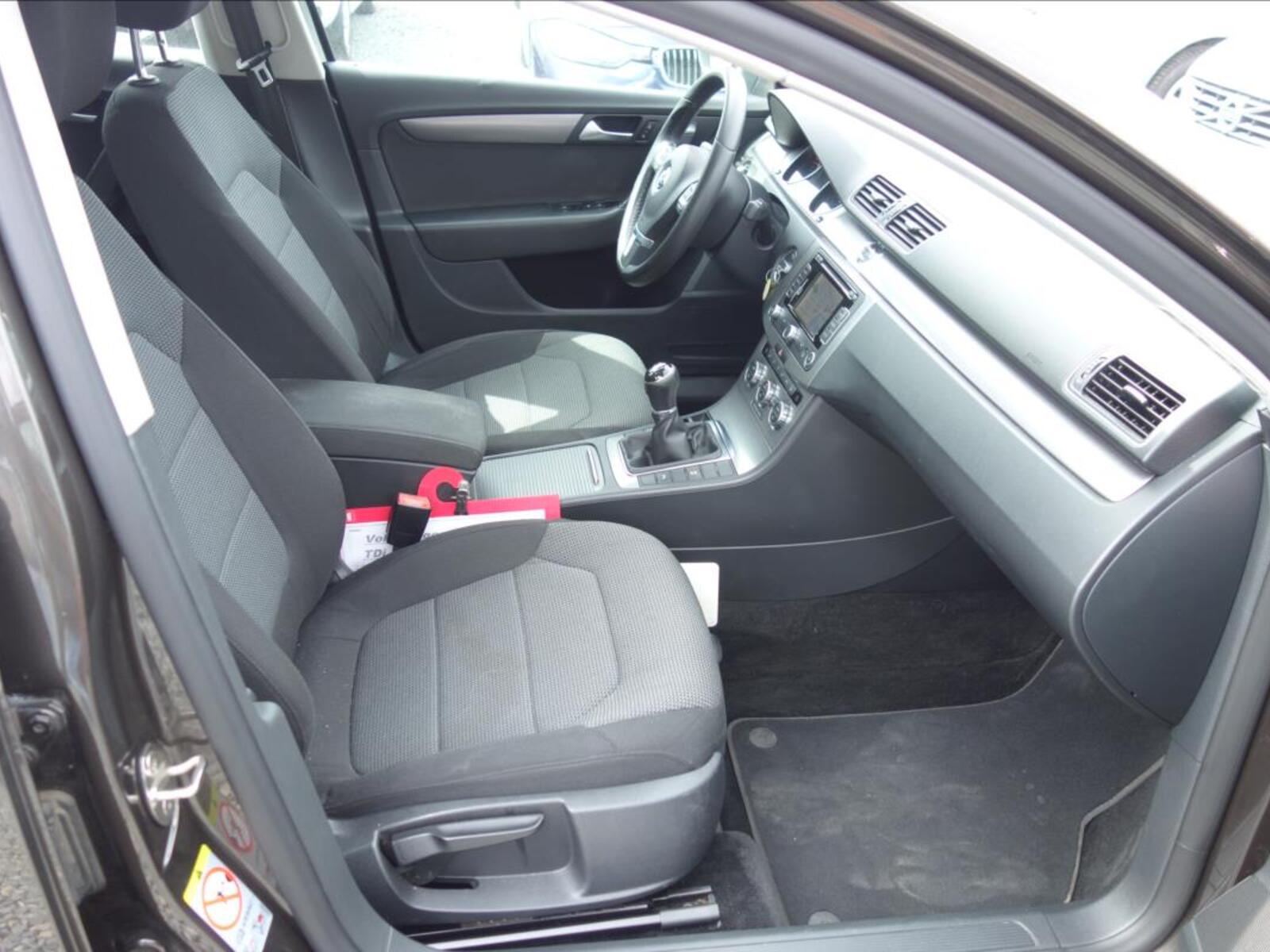 Volkswagen Passat 11