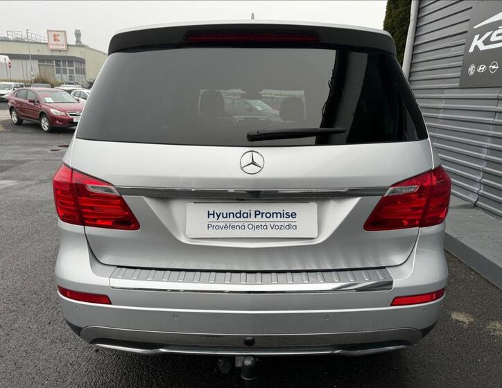 Mercedes-Benz GL 8