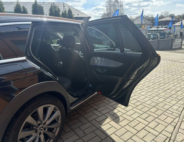 Mercedes-Benz Třídy E 19