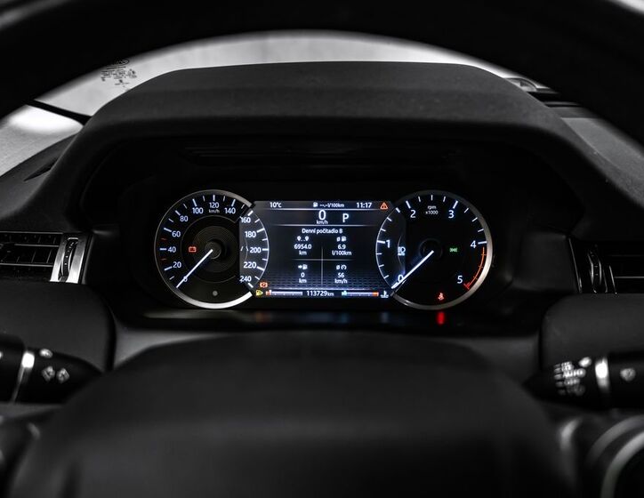 Land Rover Discovery 19