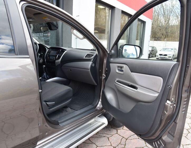 Mitsubishi L200 18