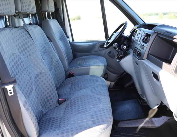 Ford Transit 14