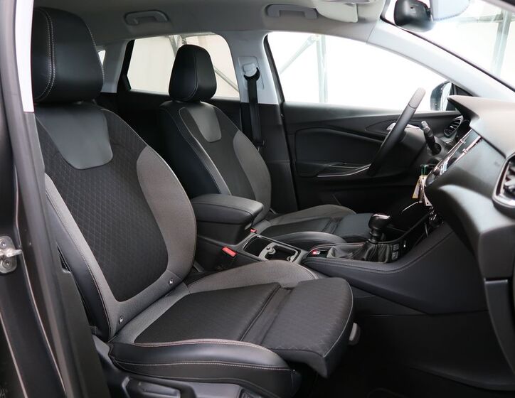 Opel Grandland X 19