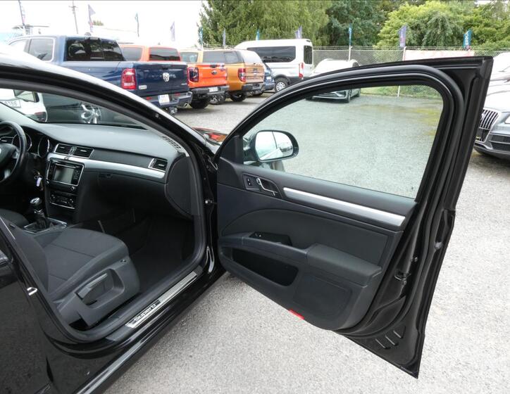 Škoda Superb 23