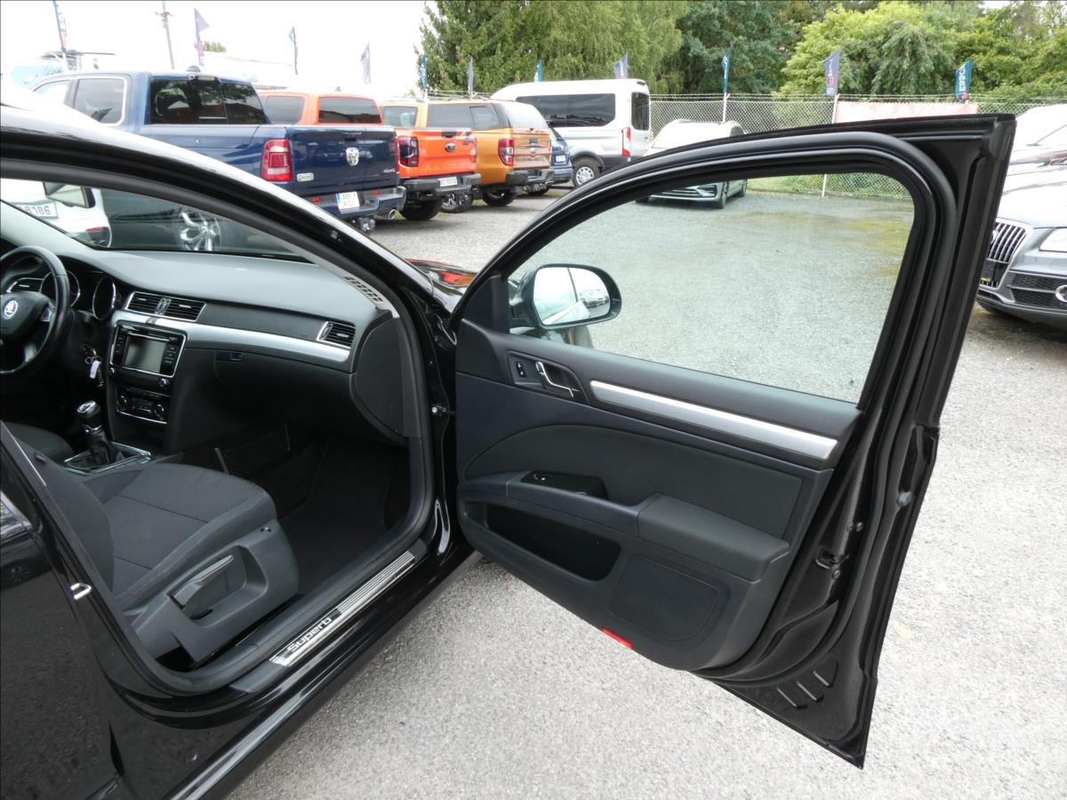 Škoda Superb