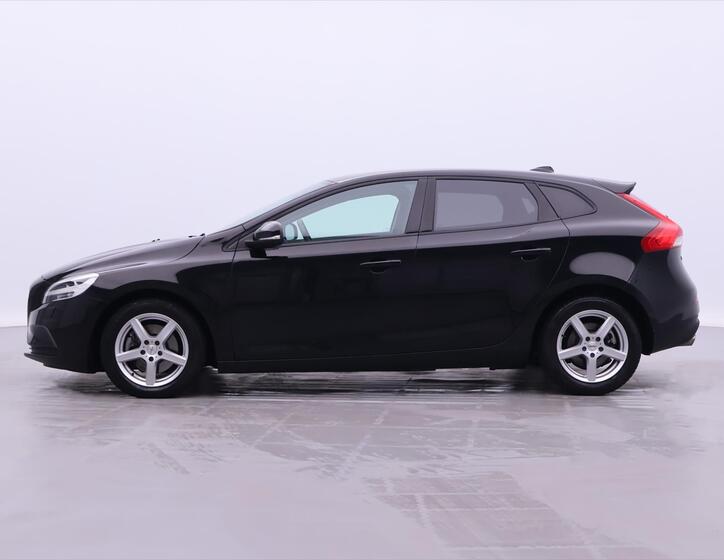 Volvo V40 4