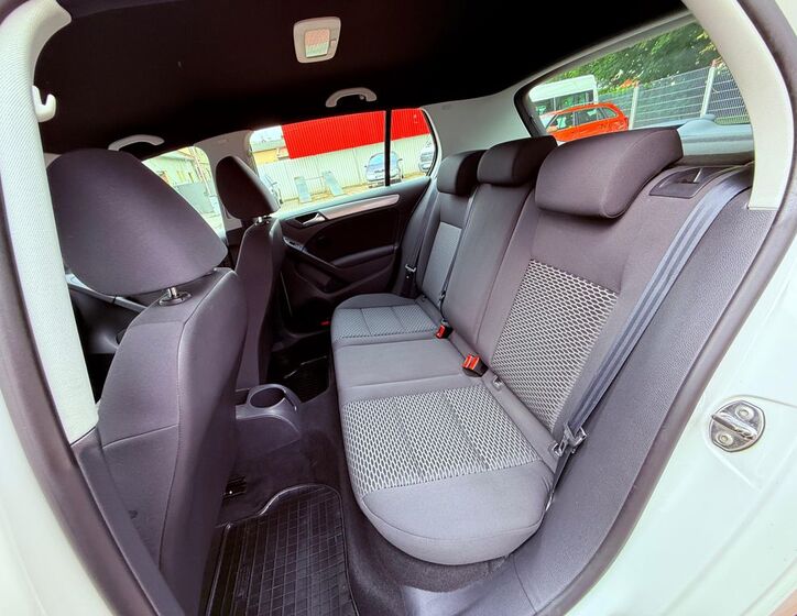 Volkswagen Golf 10