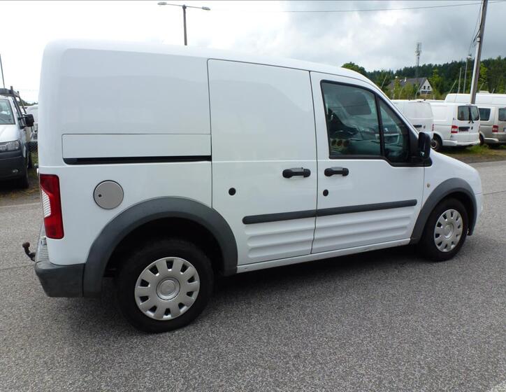 Ford Transit Connect 8