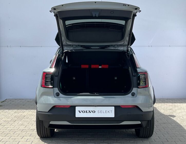 Volvo EX30 22