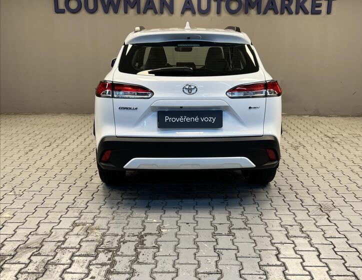 Toyota Corolla Cross 14