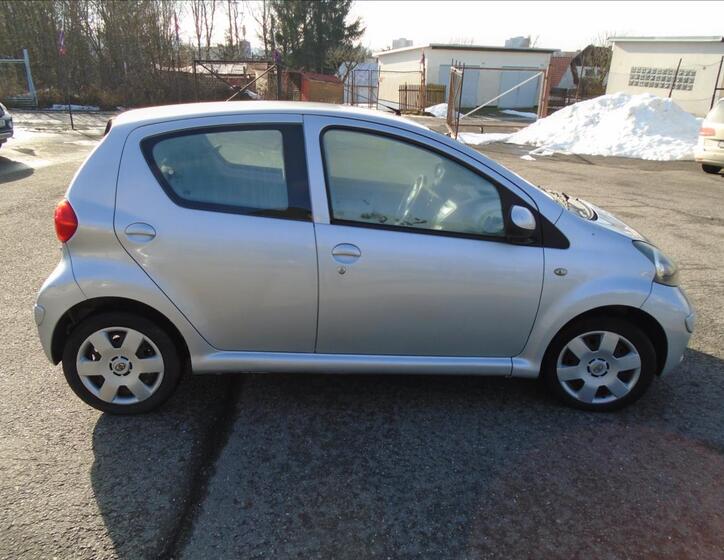Toyota Aygo 5