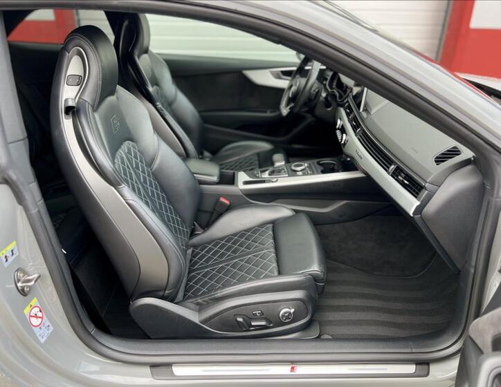 Audi S5 16