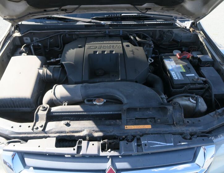 Mitsubishi Pajero 35