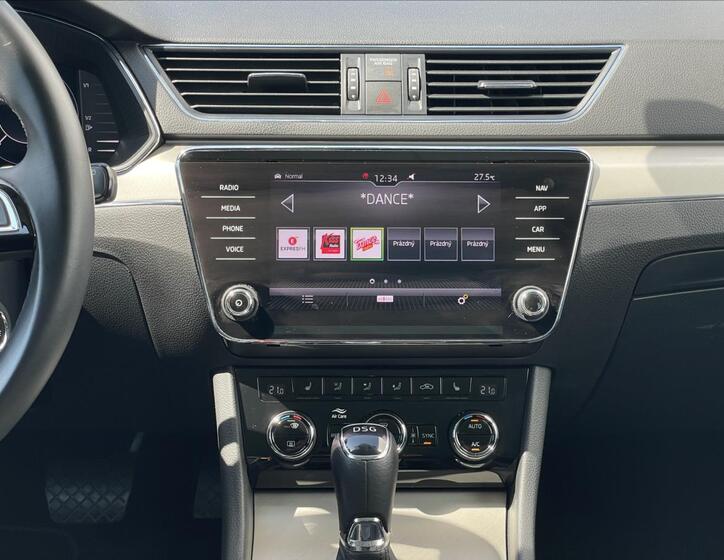 Škoda Superb 12