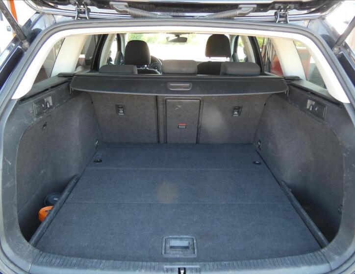 Volkswagen Golf 13