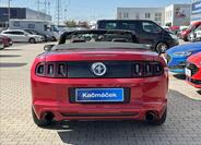 Ford Mustang 4