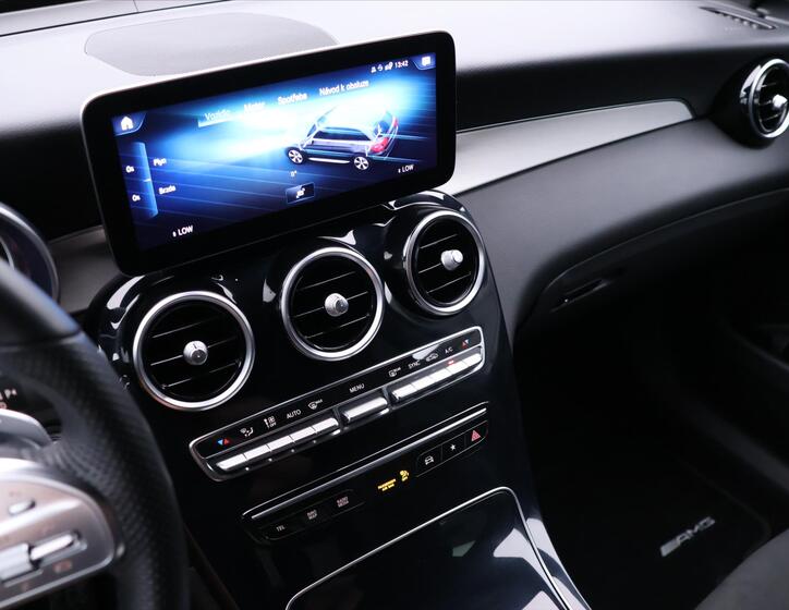 Mercedes-Benz GLC 26