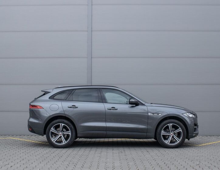 Jaguar F-Pace 4