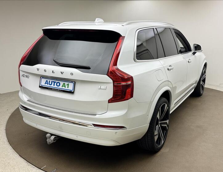 Volvo XC90 4