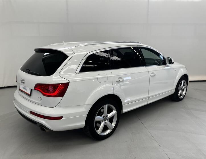 Audi Q7 2