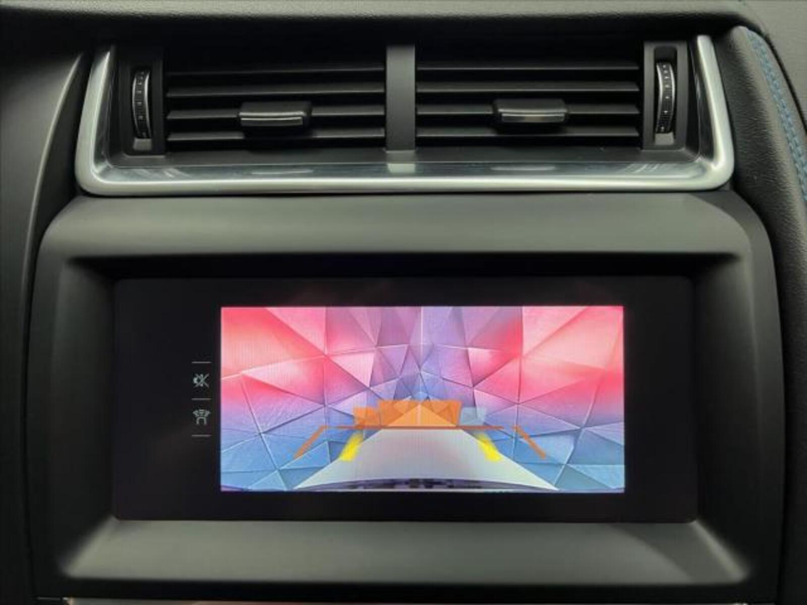 Jaguar E-Pace 15