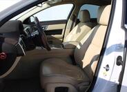 Jaguar XF 10