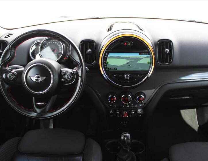 Mini Countryman 13