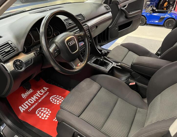 Audi A4 26