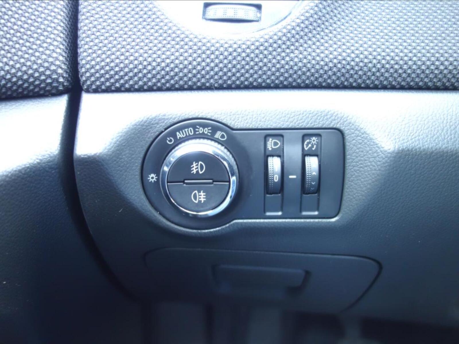 Chevrolet Cruze 30