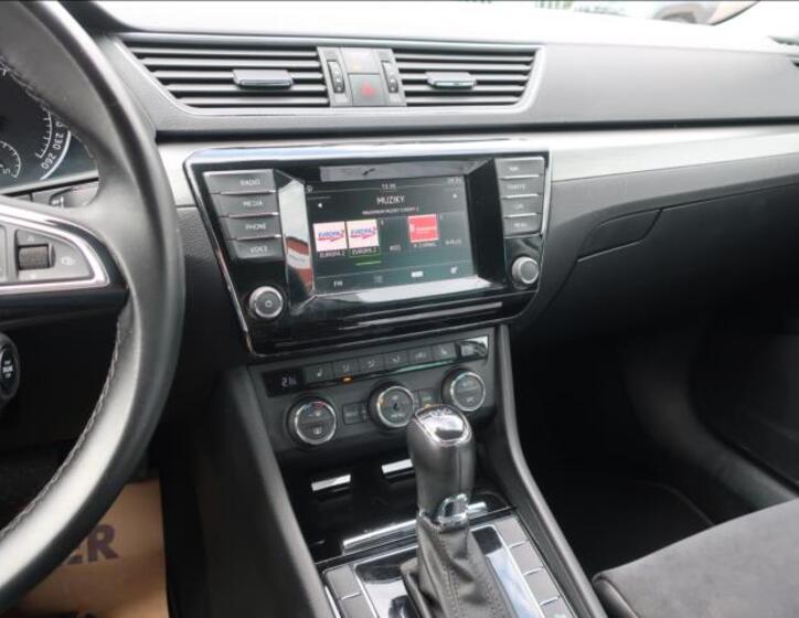 Škoda Superb 25