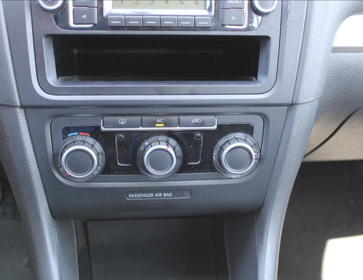 Volkswagen Golf 17