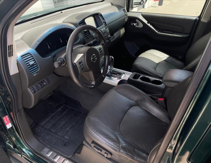 Nissan Navara 12