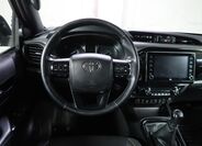 Toyota Hilux 16