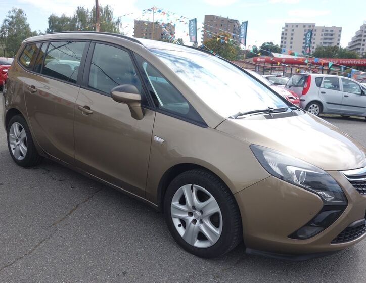Opel Zafira 6