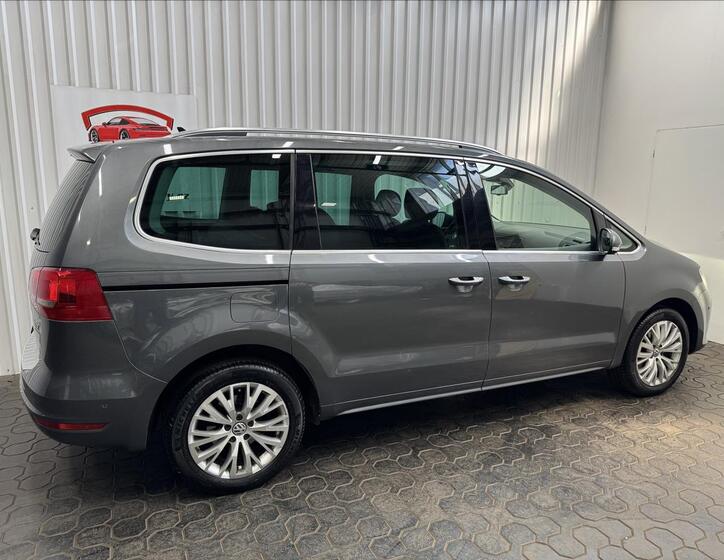 Volkswagen Sharan 9