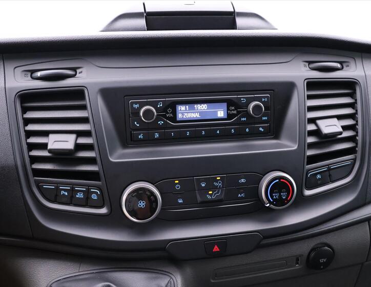 Ford Transit 19