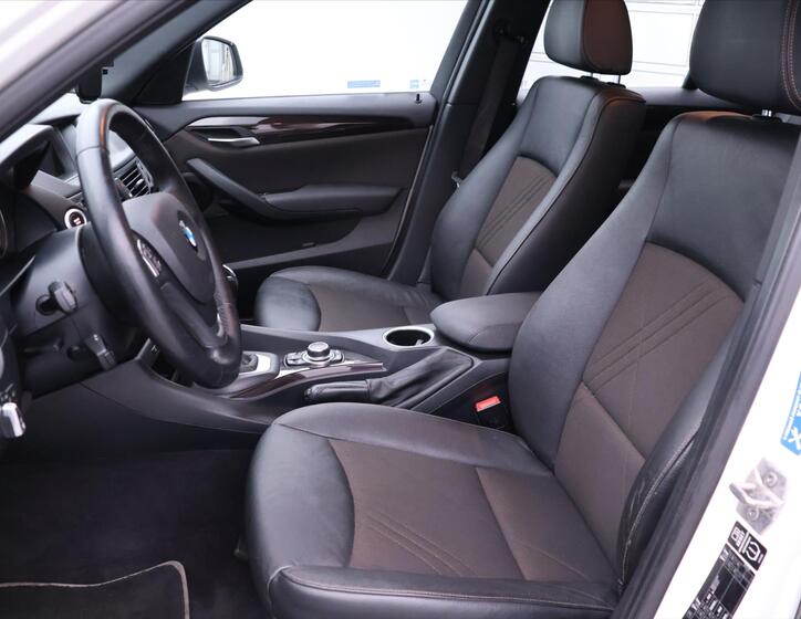 BMW X1 11