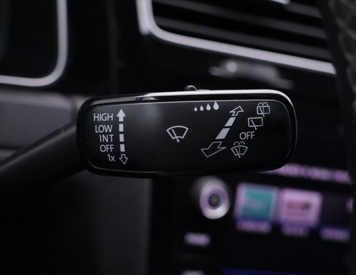 Volkswagen Golf 22