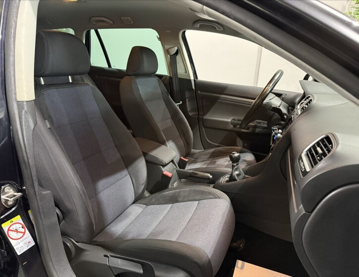 Volkswagen Golf 20