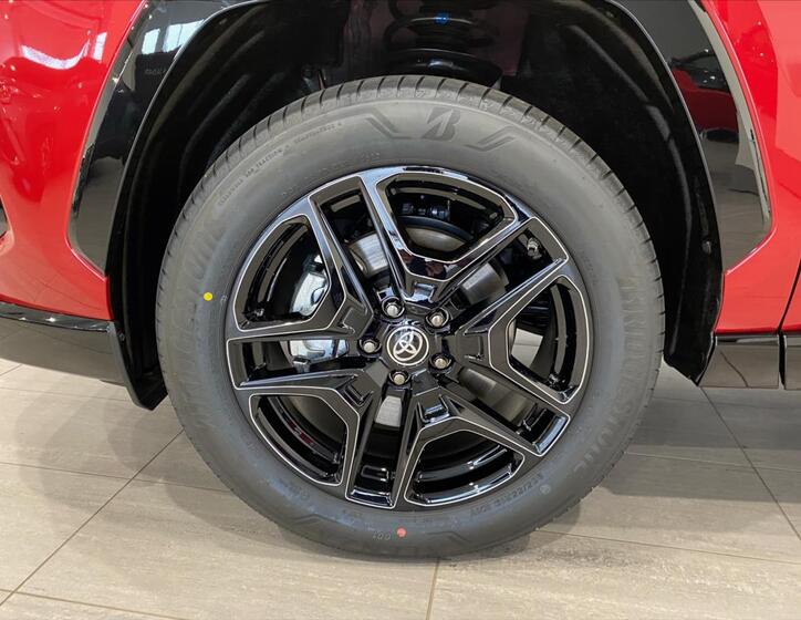 Toyota RAV4 8