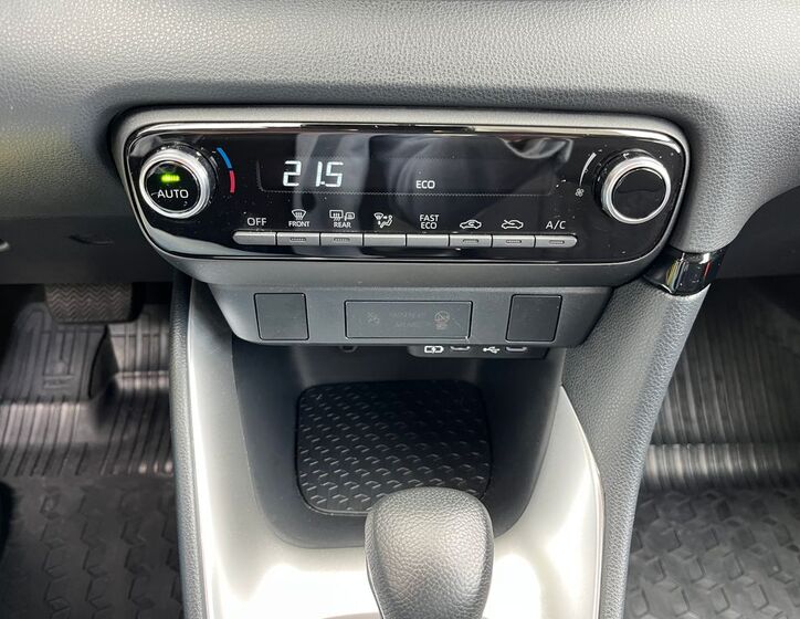 Toyota Yaris 26